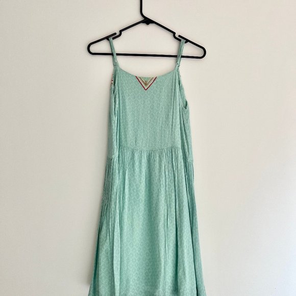 Cantao embroidered dress - Picture 3 of 4